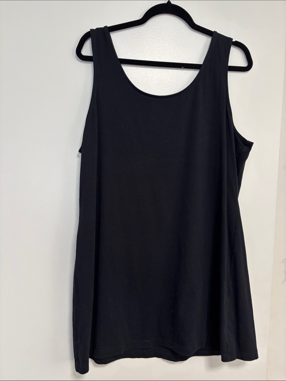 SomaWomen's Black Scoop Neck Tank Top